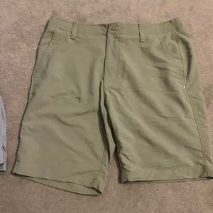 UA golf shorts